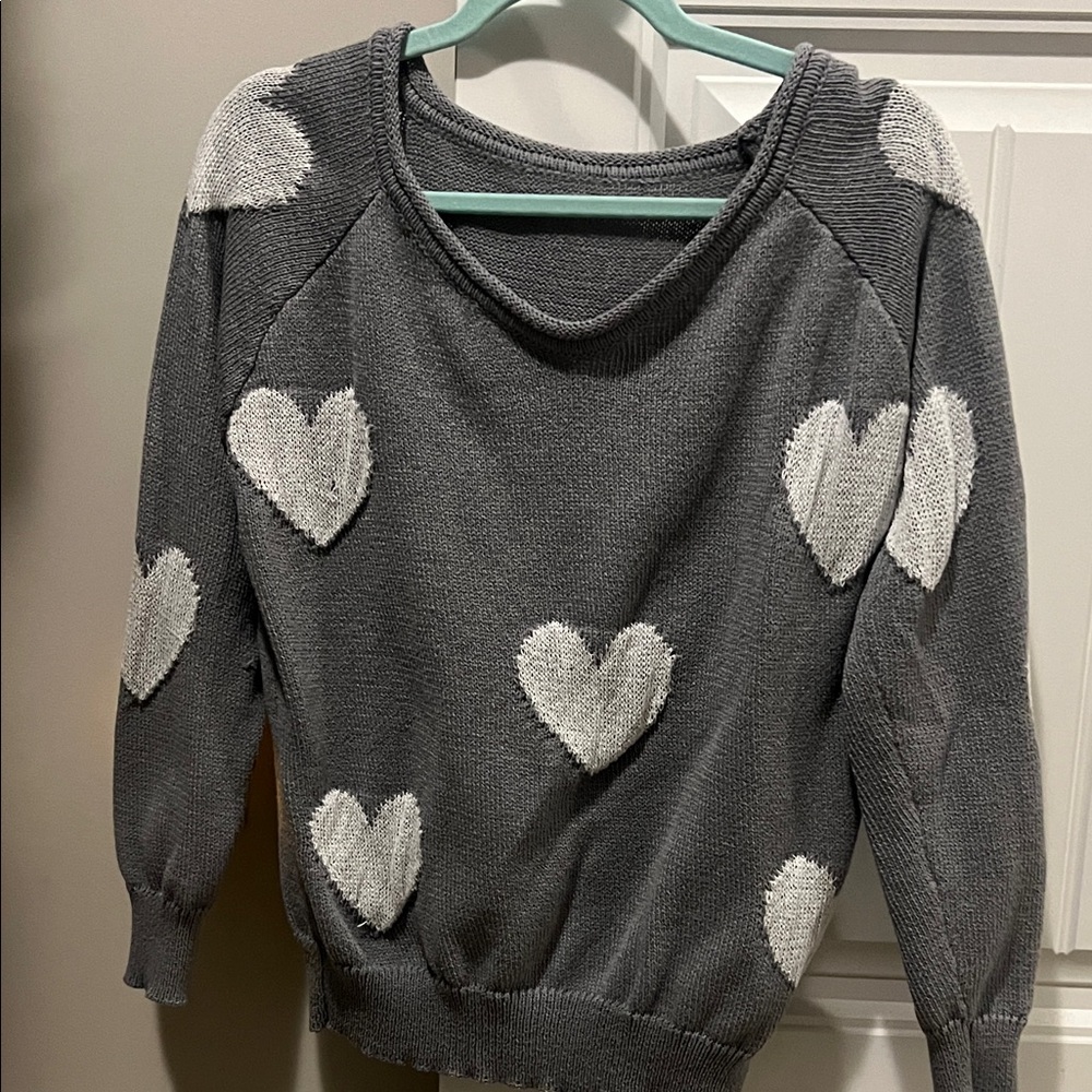 Gray Heart Pattern Women's Sweater - image 1